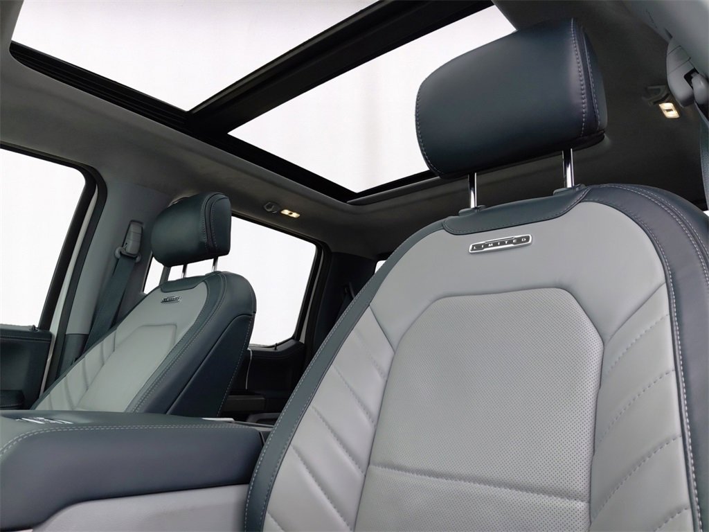 Used 2022 Ford F350 Limited image 9