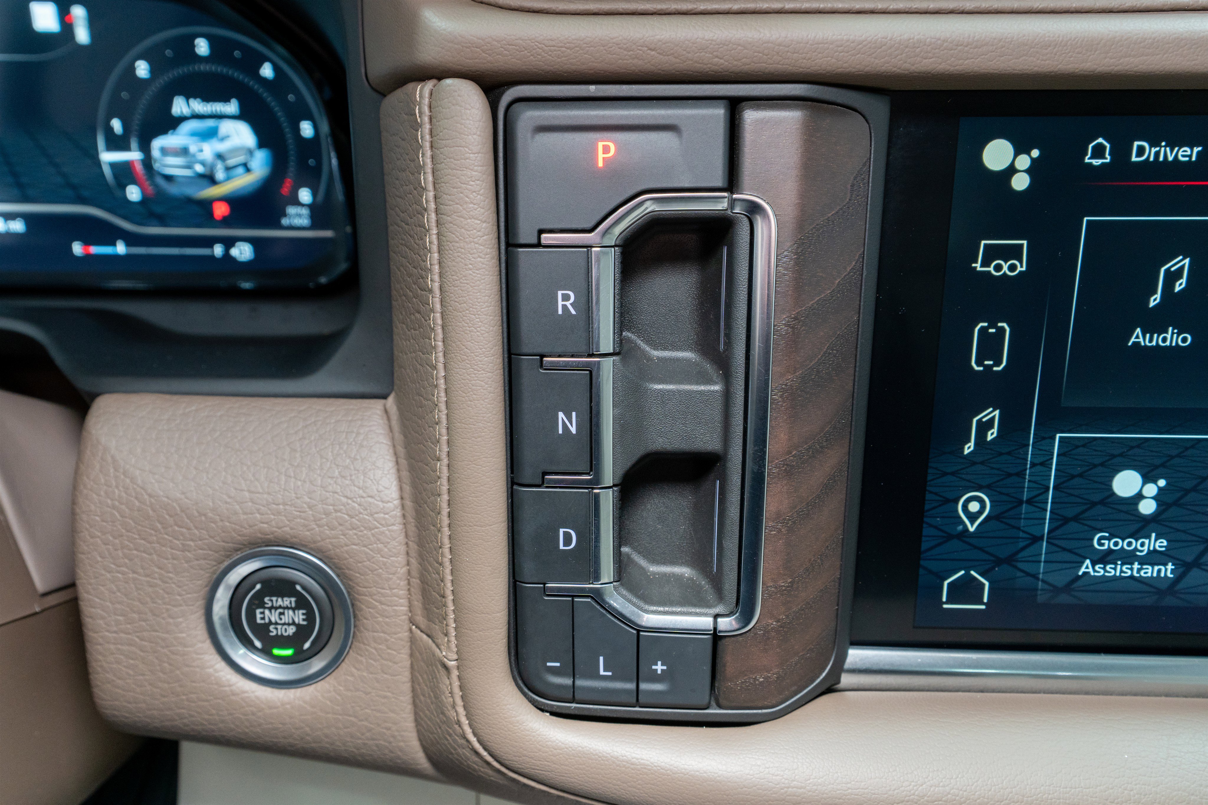 Used 2022 GMC Yukon XL Denali w/ Denali Premium Package image 25