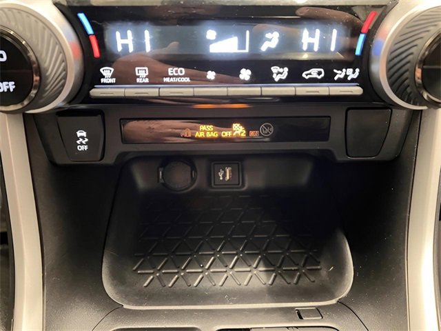 Used 2024 Toyota RAV4 LE image 22