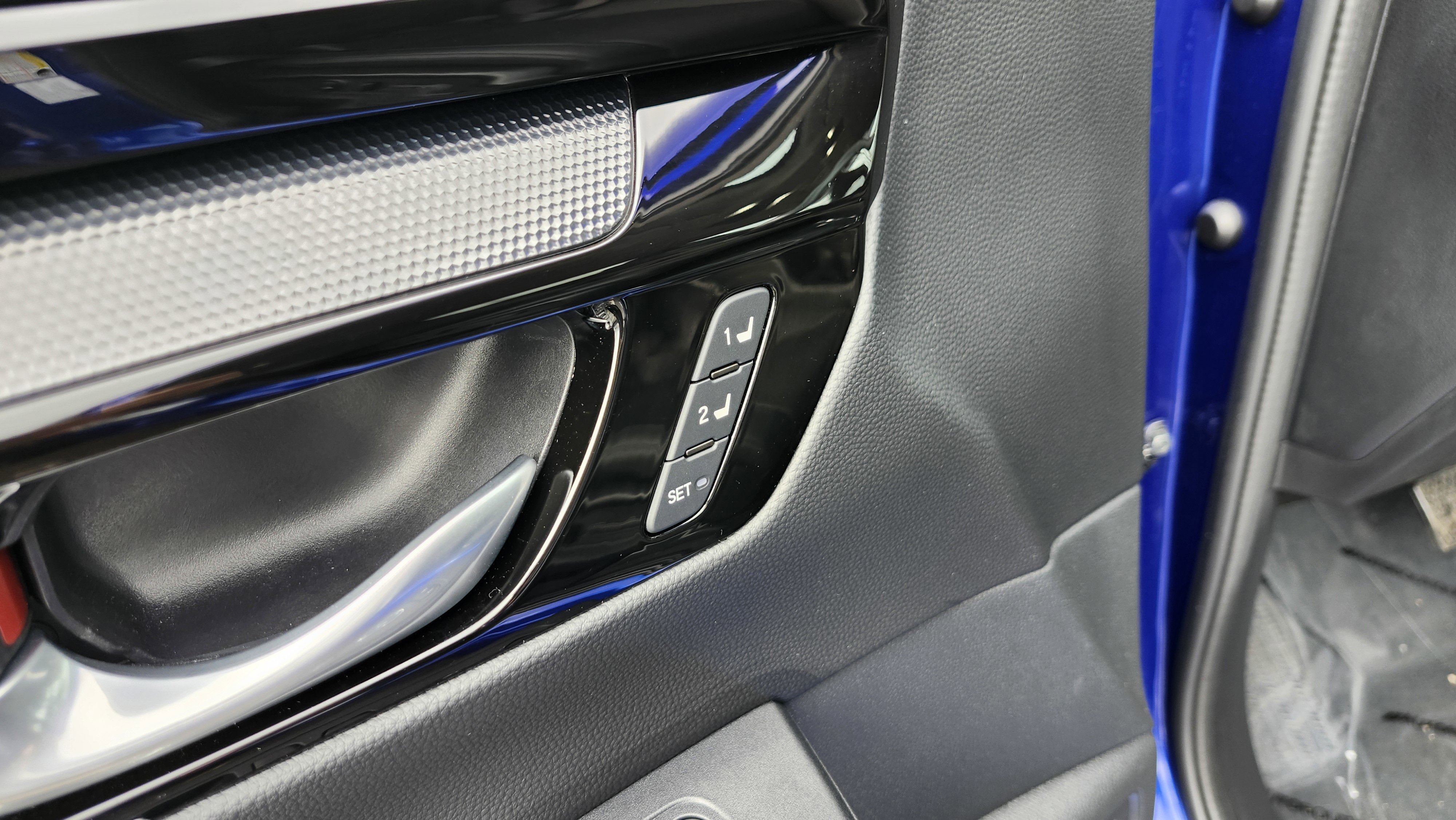 Used 2024 Honda CR-V EX-L image 28