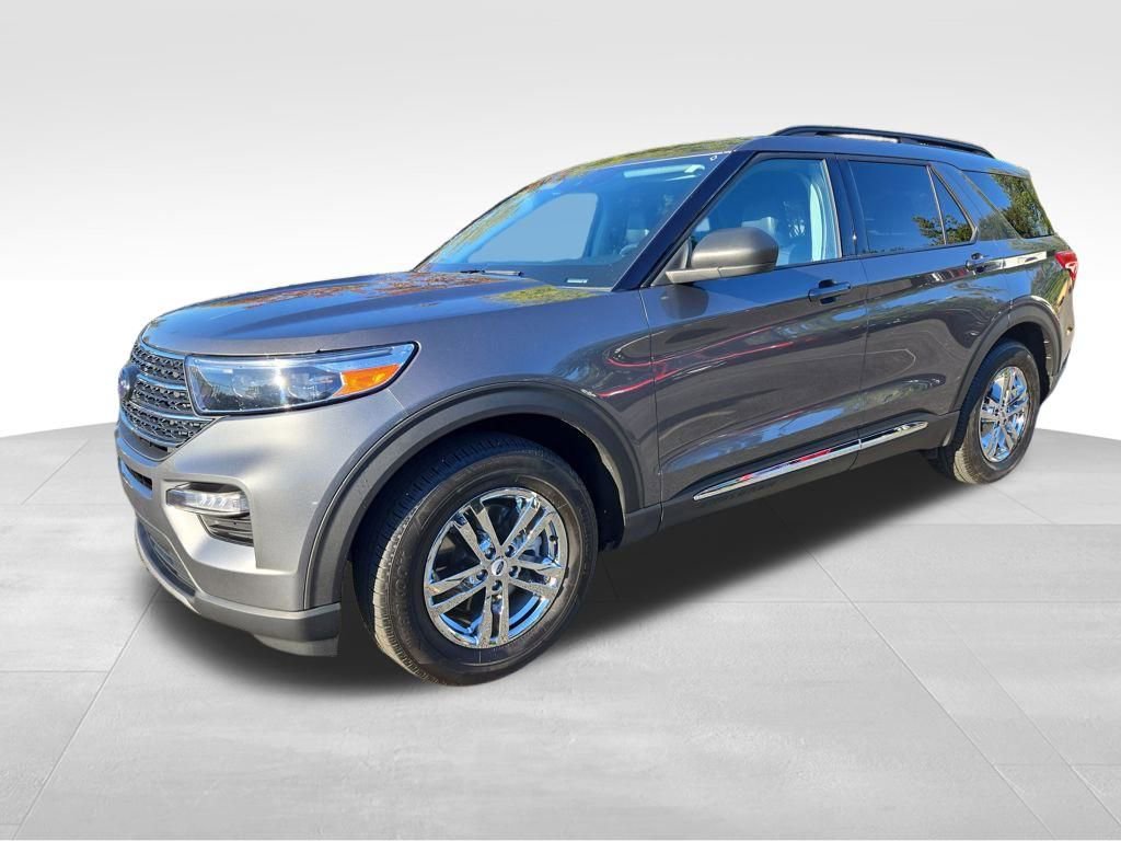 Used 2024 Ford Explorer XLT w/ Equipment Group 202A