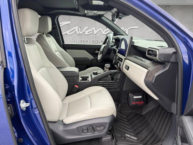 Used 2024 Toyota Tacoma Limited w/ Limited Package (LT) image 24