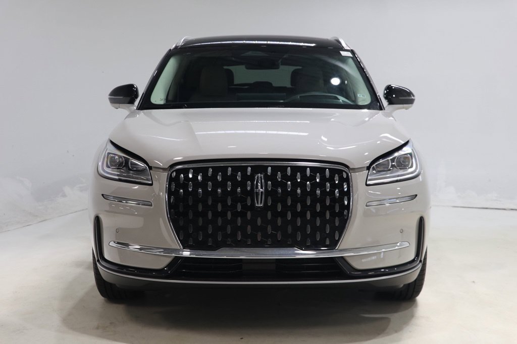 Used 2023 Lincoln Corsair Reserve w/ Equipment Group 202A AWD/4WD image 12