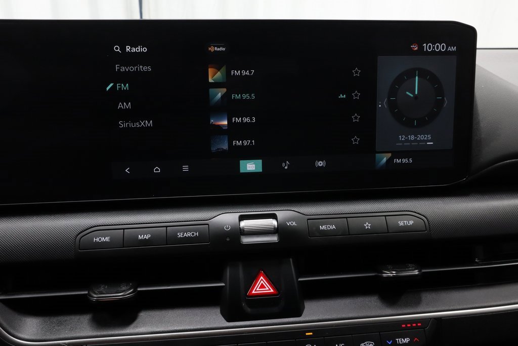 Used 2025 Kia K4 LX image 2