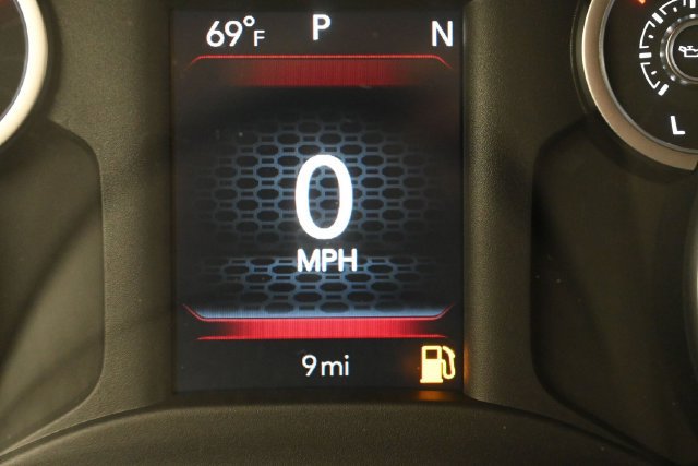 New 2027 RAM 1500 Express AWD/4WD image 4