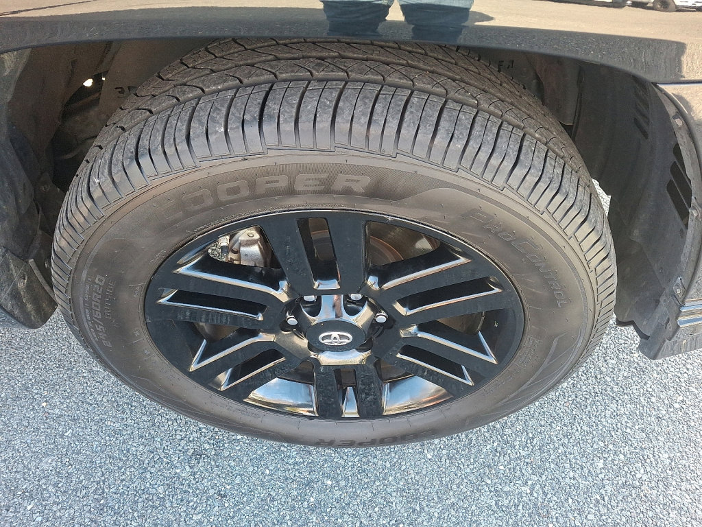 Used 2020 Toyota 4Runner 4WD image 9