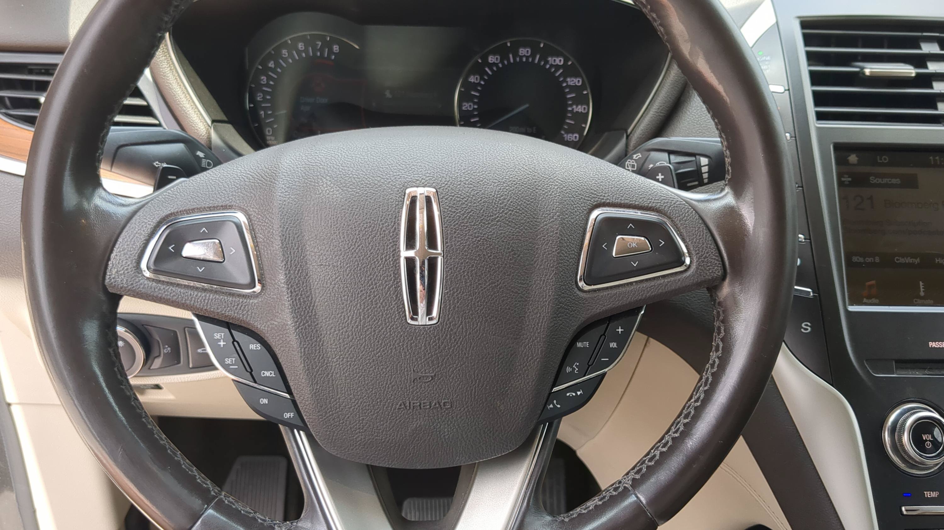Used 2019 Lincoln MKC Select w/ MKC Climate Package FWD image 12