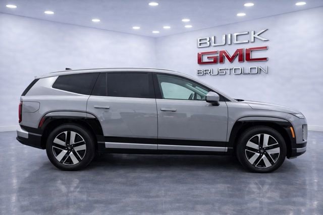 Used 2026 Hyundai Ioniq 9 SEL image 2