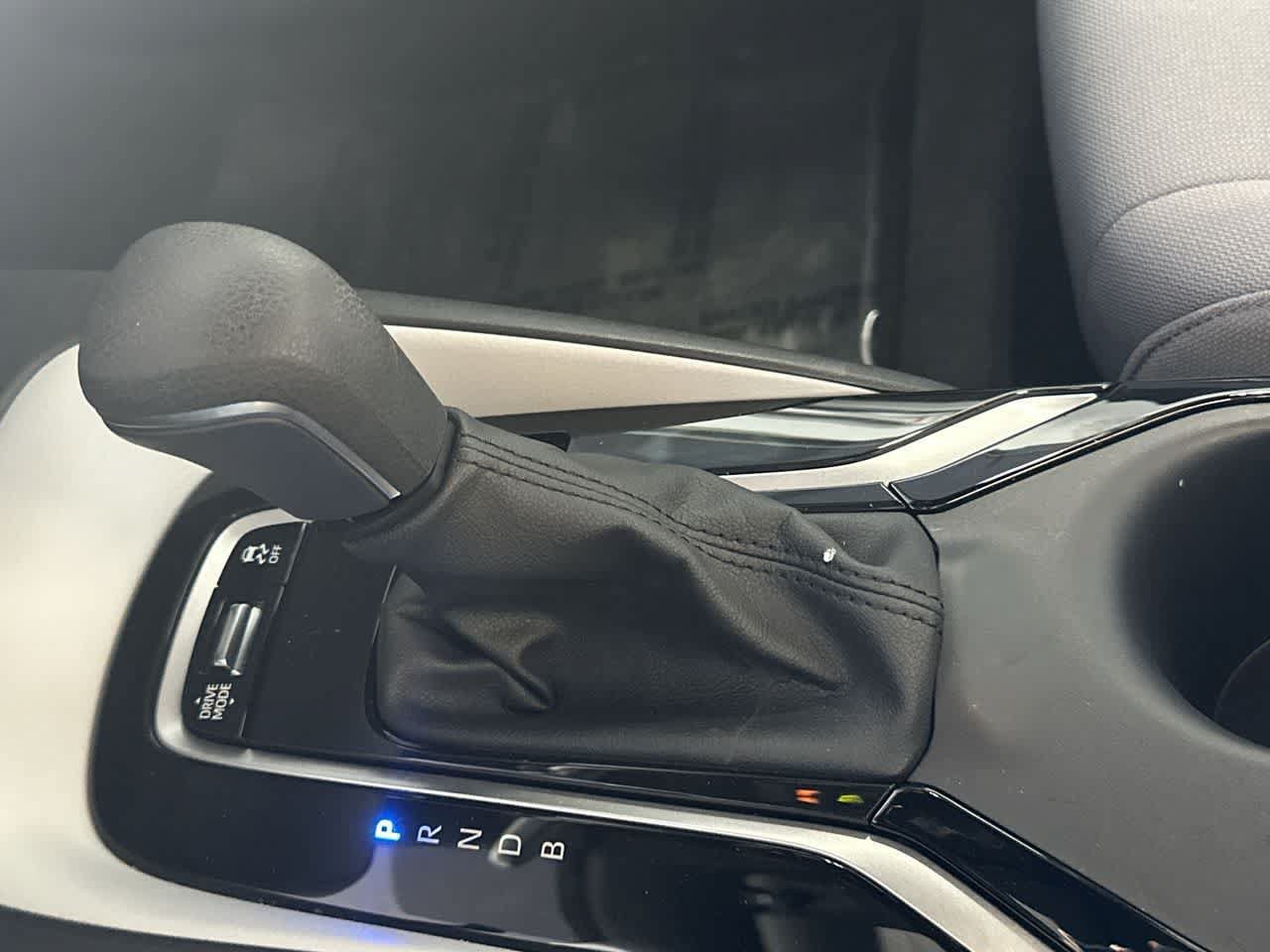 Used 2025 Toyota Corolla SE FWD image 21