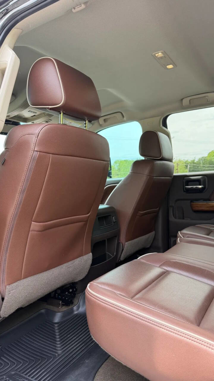 Used 2016 Chevrolet Silverado 2500 High Country w/ Duramax Plus Package AWD/4WD image 11