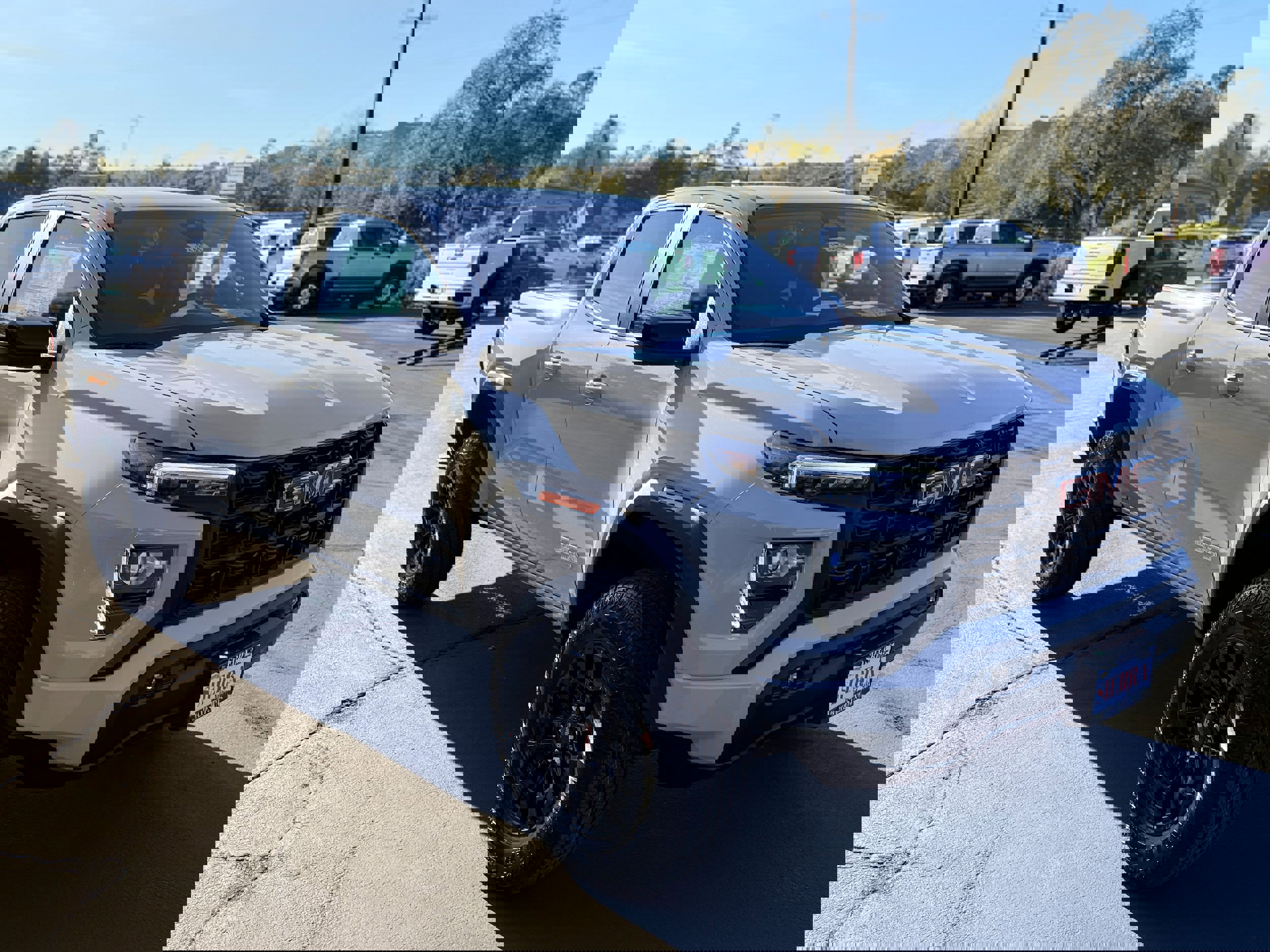 New 2026 GMC Canyon Elevation w/ Convenience Package image 3