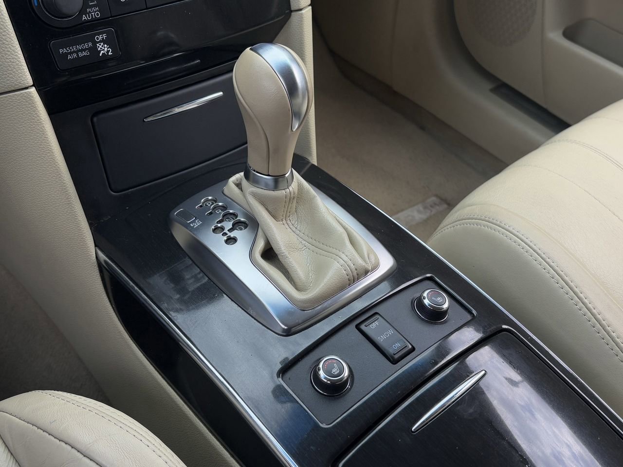 Used 2013 INFINITI FX37 AWD w/ Premium Pkg image 19