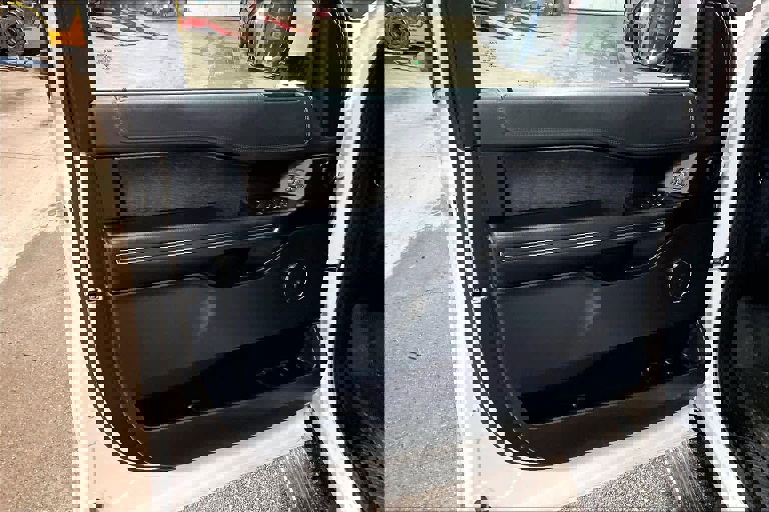 Used 2021 Ford Expedition Max Limited image 21