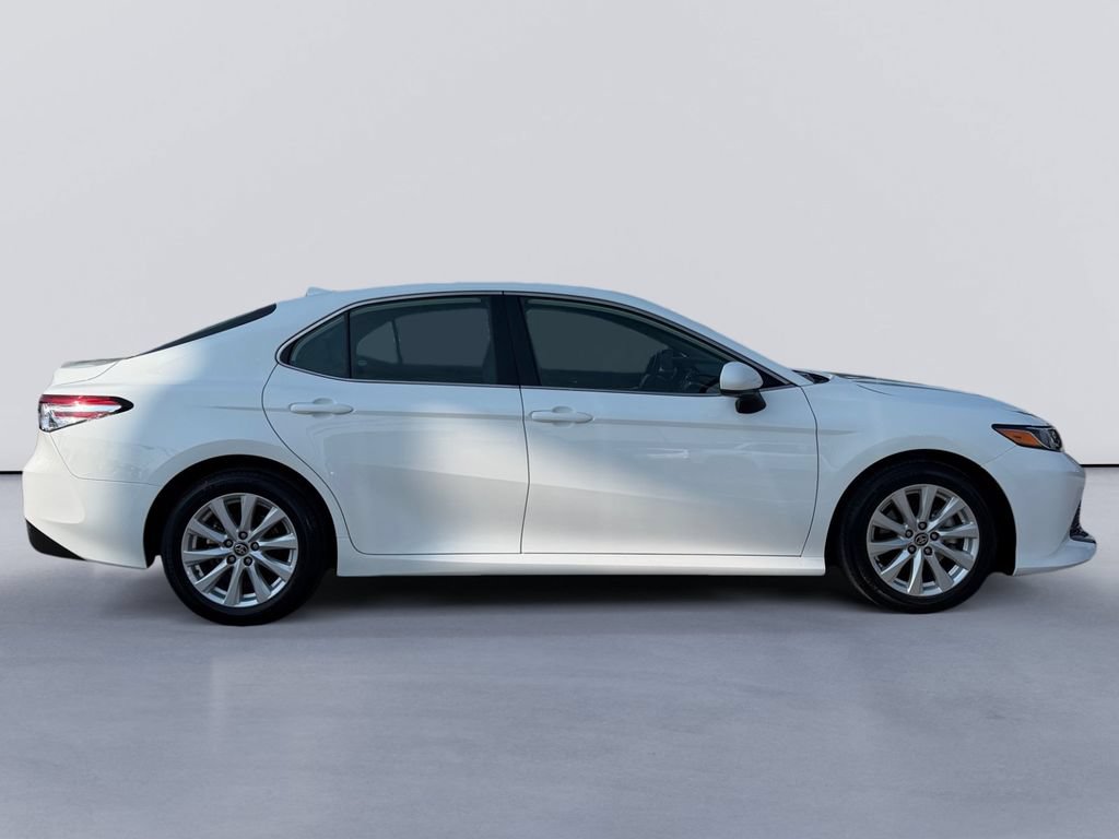 Used 2020 Toyota Camry LE AWD/4WD image 2