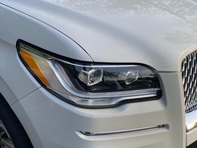 Used 2023 Lincoln Navigator L Reserve image 4