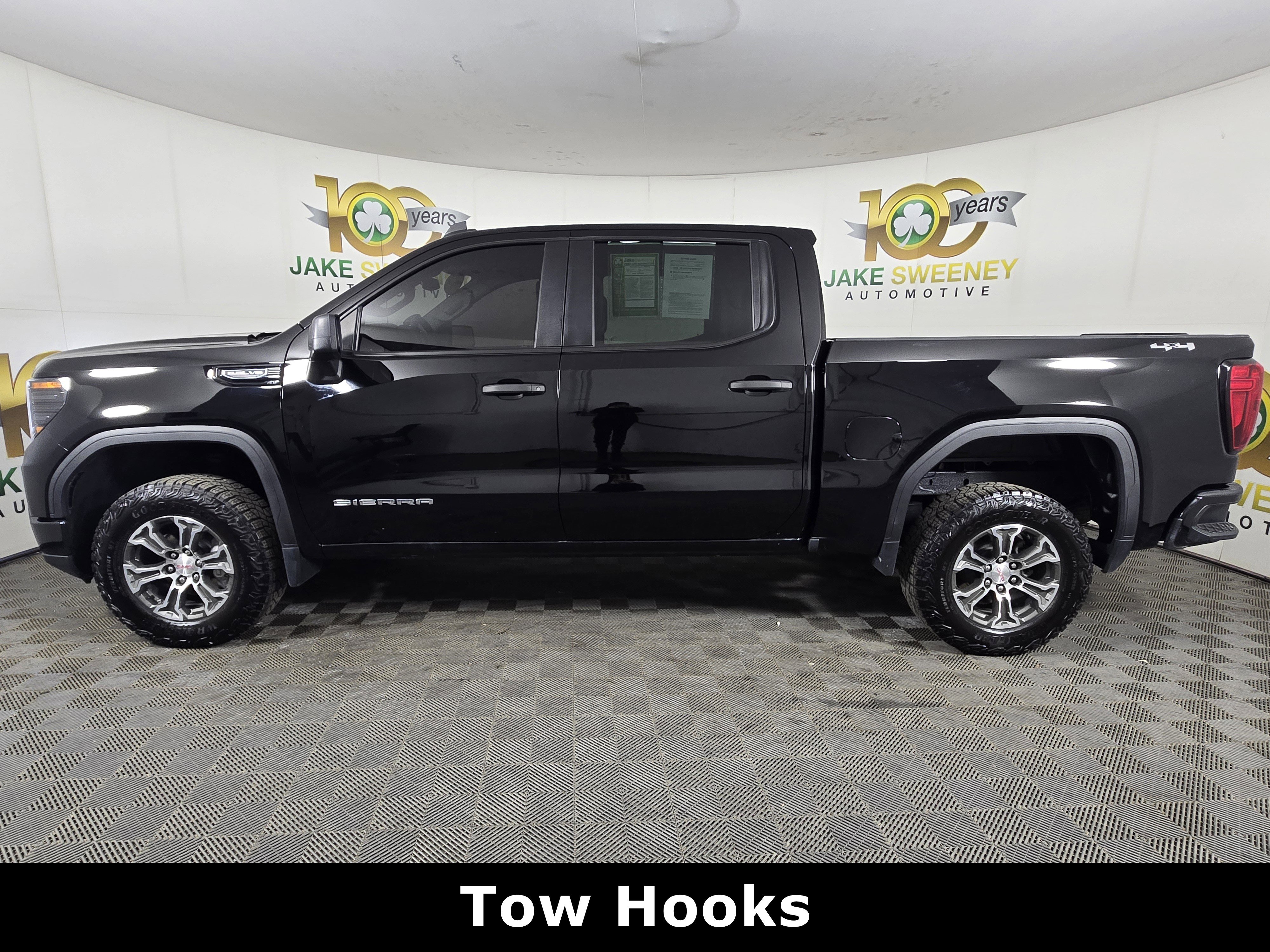 Certified 2024 GMC Sierra 1500 Pro w/ Graphite Edition AWD/4WD image 4