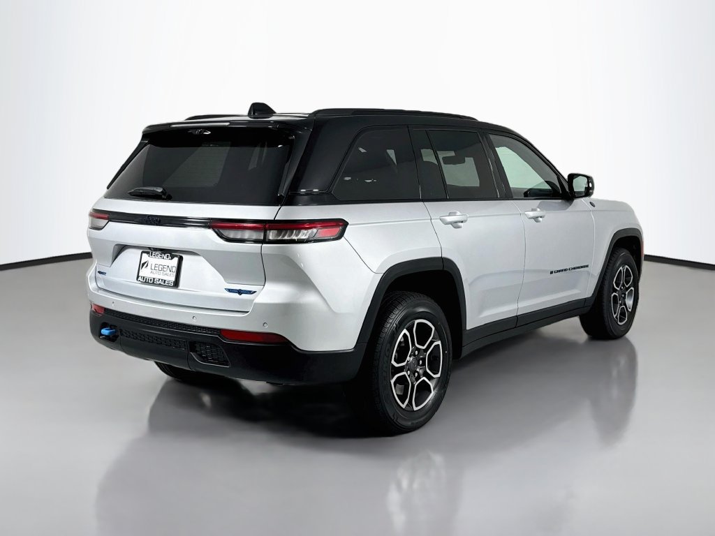 Used 2023 Jeep Grand Cherokee Trailhawk w/ Advanced Protech Group II AWD/4WD image 6