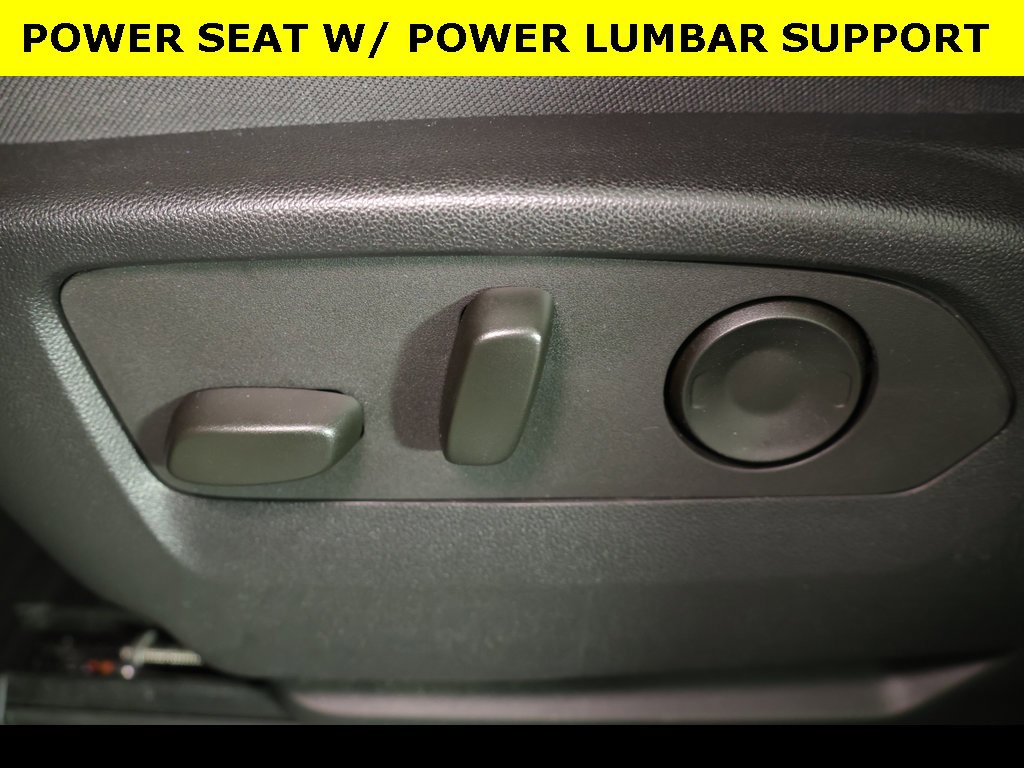 Used 2024 Chevrolet Silverado 2500 Custom w/ Custom Value Package image 10