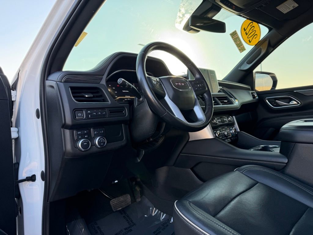 Used 2022 GMC Yukon XL SLT image 11