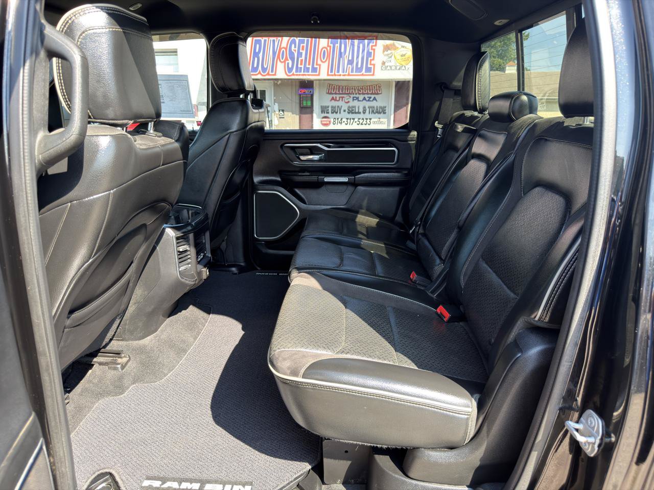 Used 2019 RAM 1500 Laramie AWD/4WD image 25