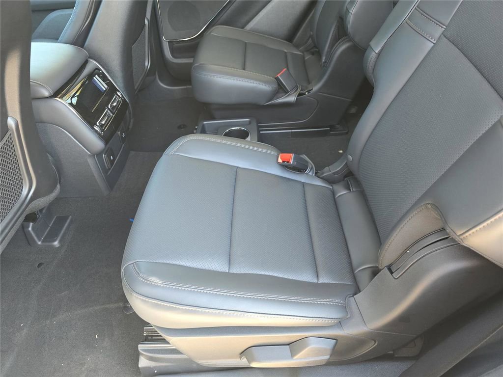 New 2026 Lincoln Aviator 2WD image 16