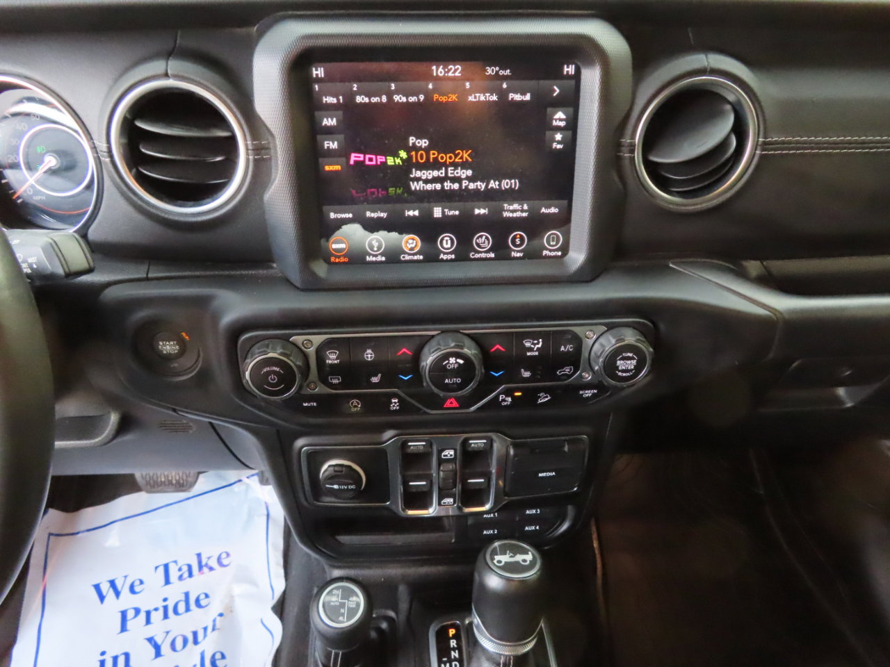Used 2019 Jeep Wrangler Unlimited Sahara image 34