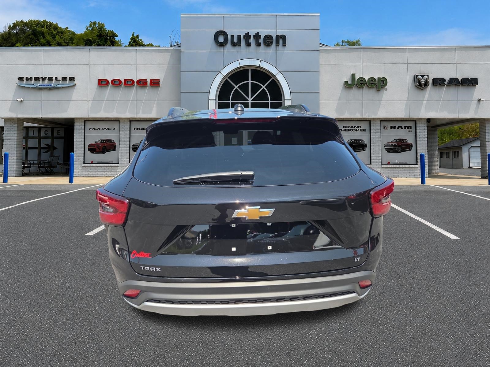 Used 2026 Chevrolet Trax LT FWD image 5