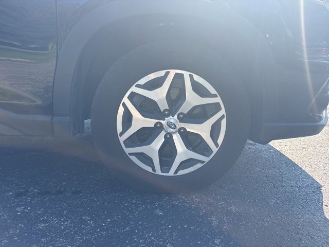 Used 2023 Subaru Forester Premium image 7