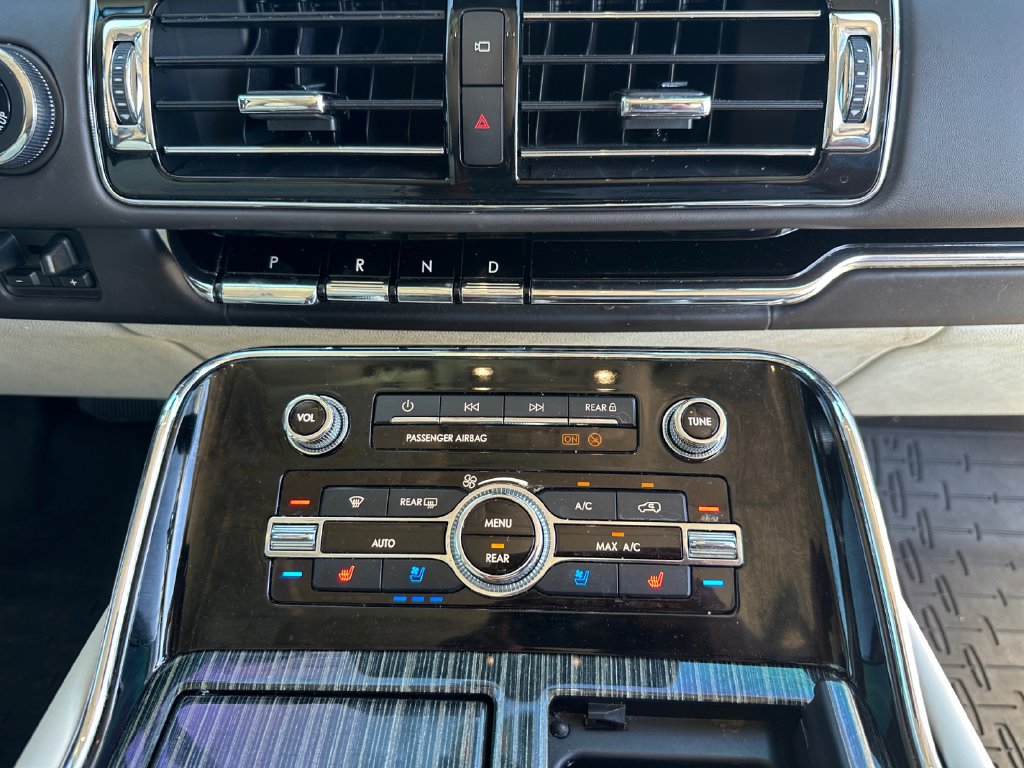 Used 2022 Lincoln Navigator L Black Label AWD/4WD image 23