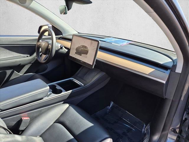 Used 2022 Tesla Model Y Long Range AWD/4WD image 24