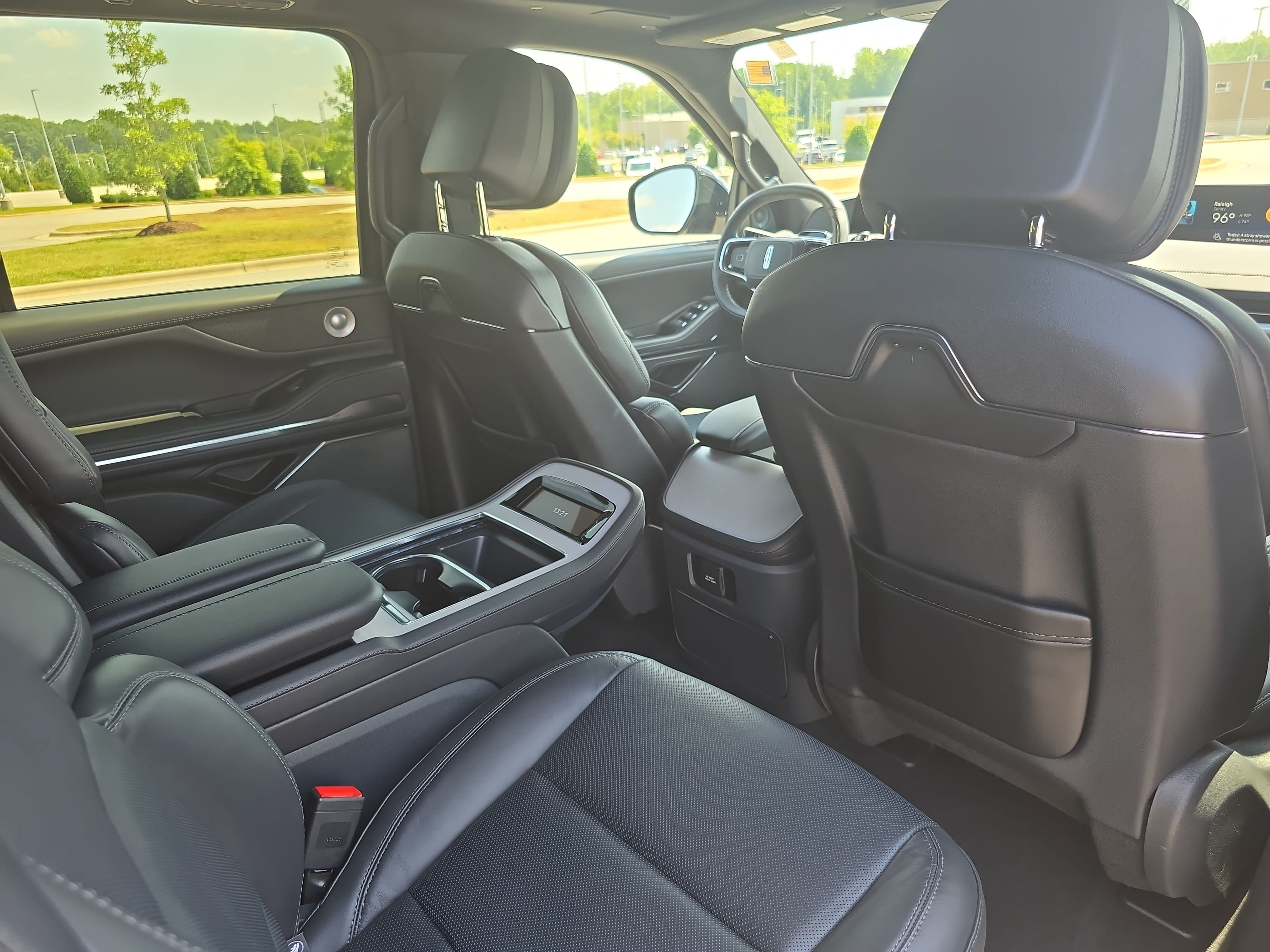 New 2026 Lincoln Navigator L Reserve w/ Jet Appearance Package AWD/4WD image 11