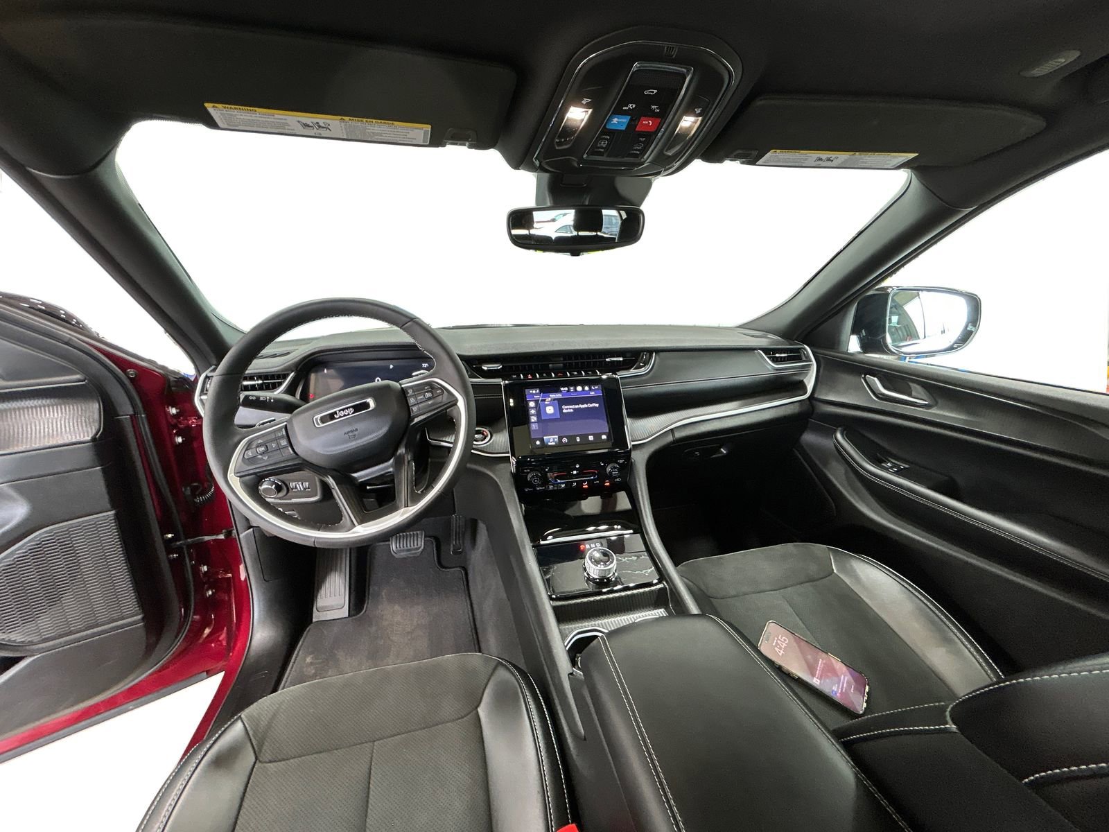 Used 2024 Jeep Grand Cherokee L Altitude image 21