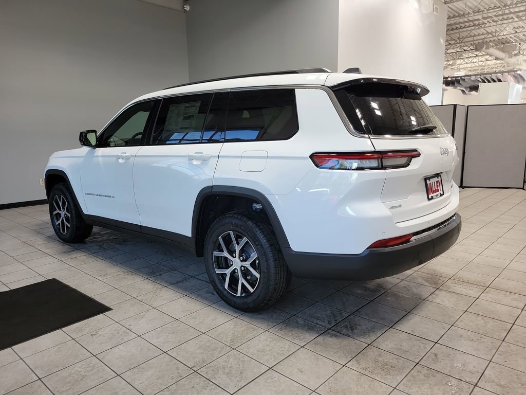 New 2025 Jeep Grand Cherokee L Limited w/ Luxury Tech Group II image 4