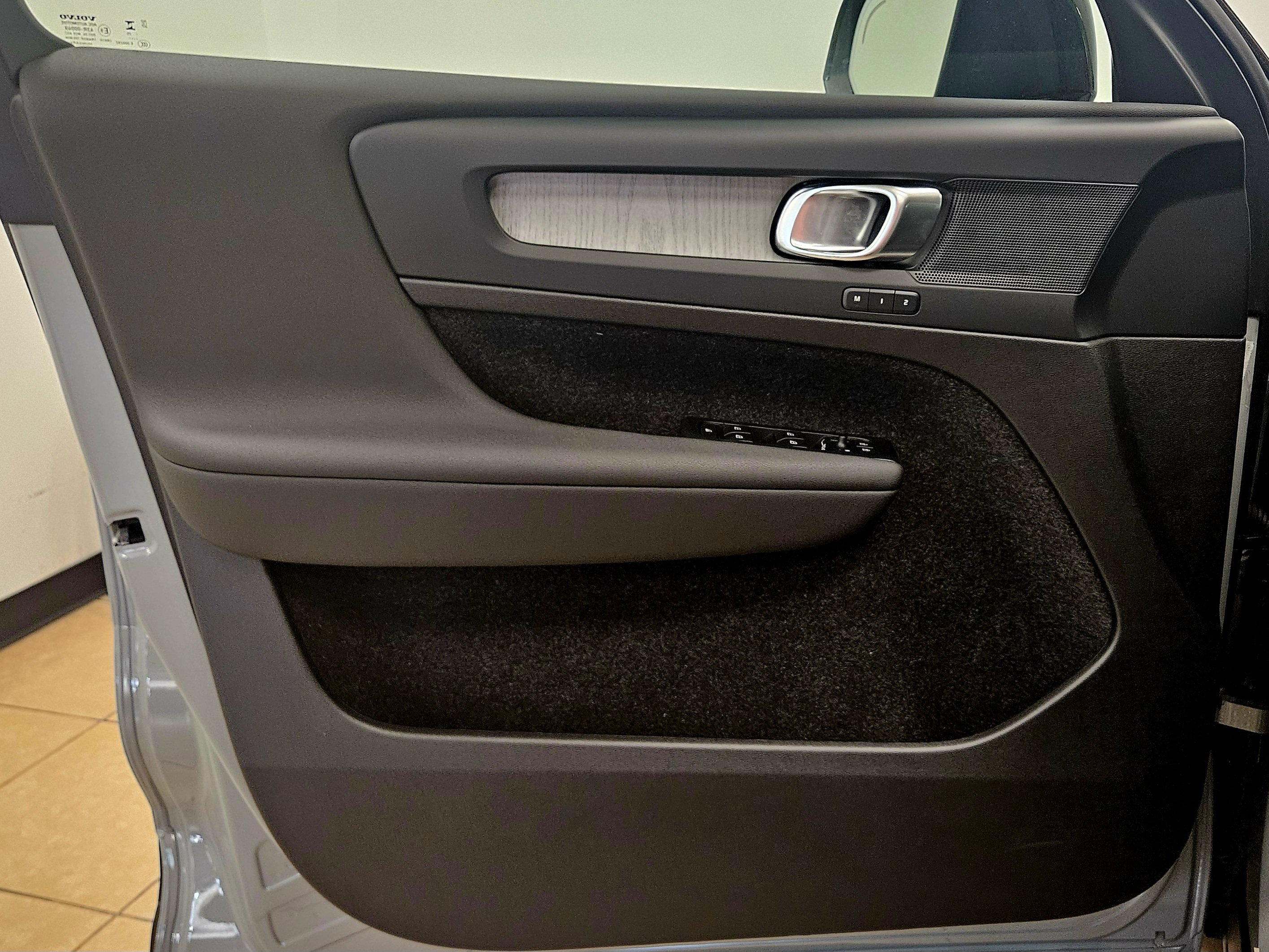 New 2026 Volvo XC40 B5 Plus w/ Climate Package AWD/4WD image 13