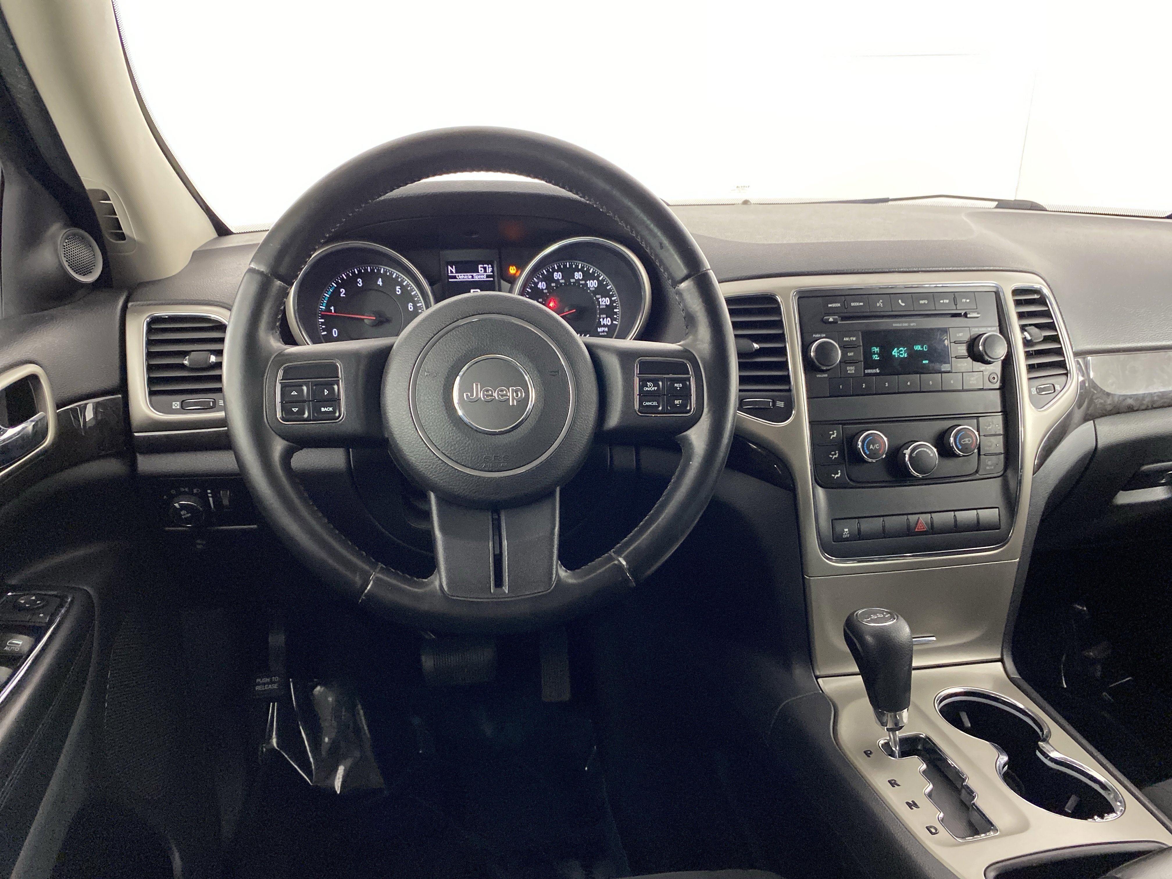 Used 2011 Jeep Grand Cherokee Laredo AWD/4WD image 15