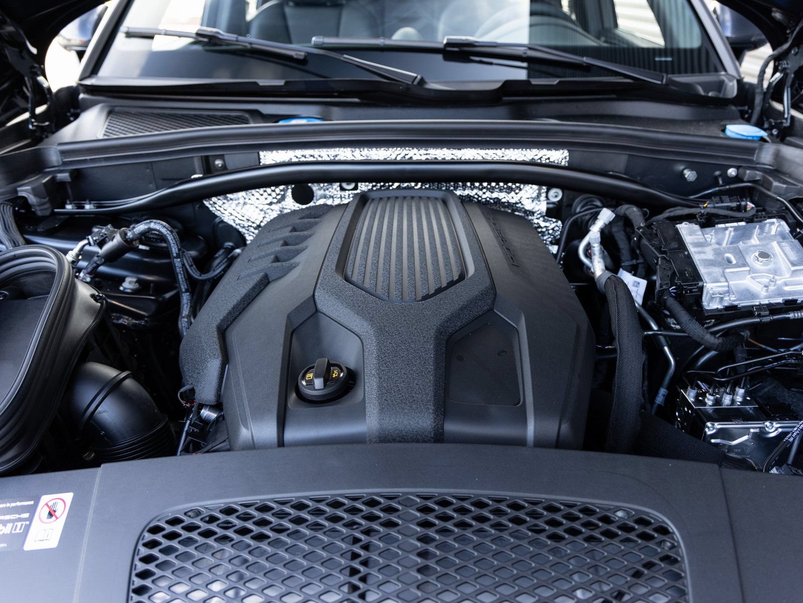 New 2026 Porsche Macan AWD/4WD image 35