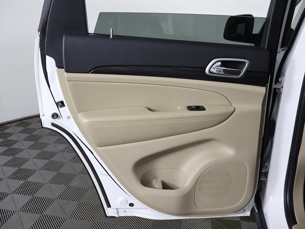 Used 2022 Jeep Grand Cherokee Laredo E image 22