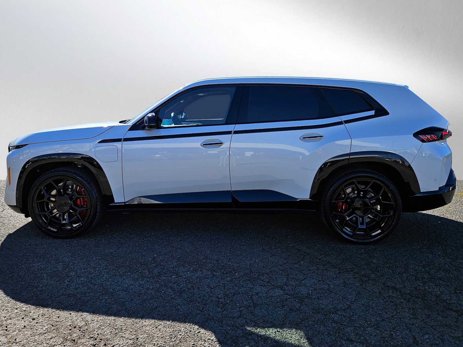 New 2026 BMW XM Label Red w/ M Driver's Package image 6