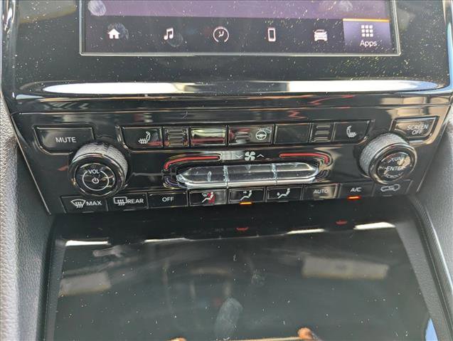 New 2025 Jeep Grand Cherokee Altitude image 19