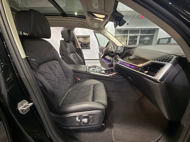 Used 2024 BMW X7 xDrive40i image 12