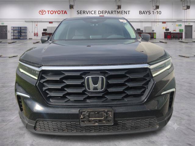 Used 2023 Honda Pilot LX image 3