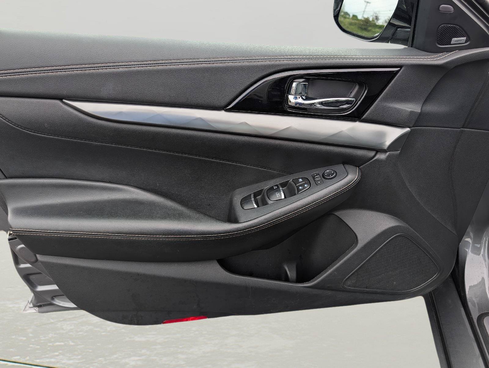Used 2020 Nissan Maxima 3.5 SL w/ Floor Mat Group FWD image 9