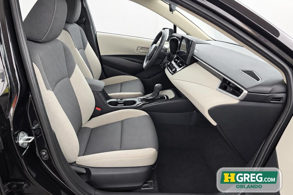 Used 2024 Toyota Corolla LE FWD image 11