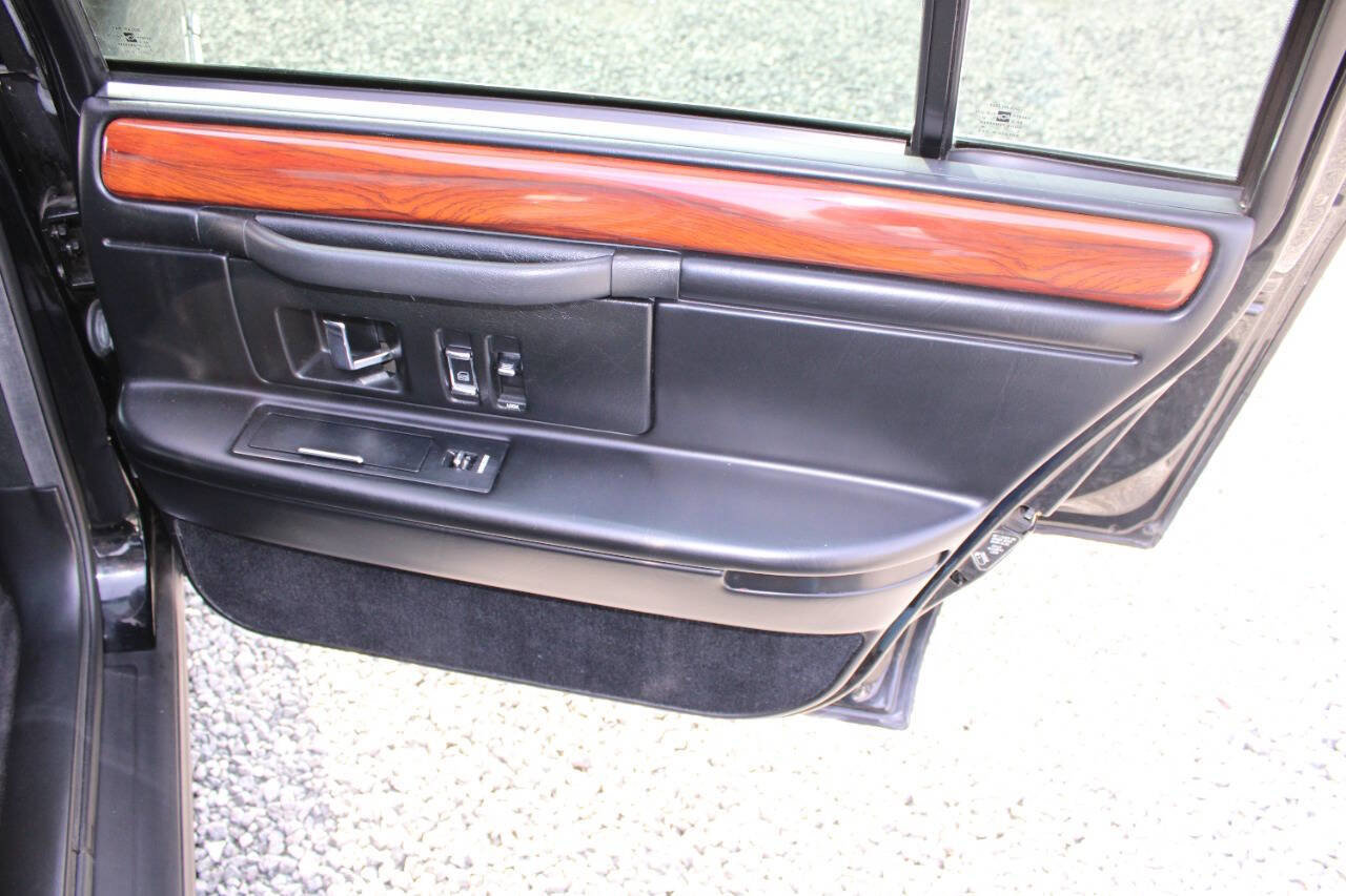 Used 1995 Cadillac De Ville Sedan image 22