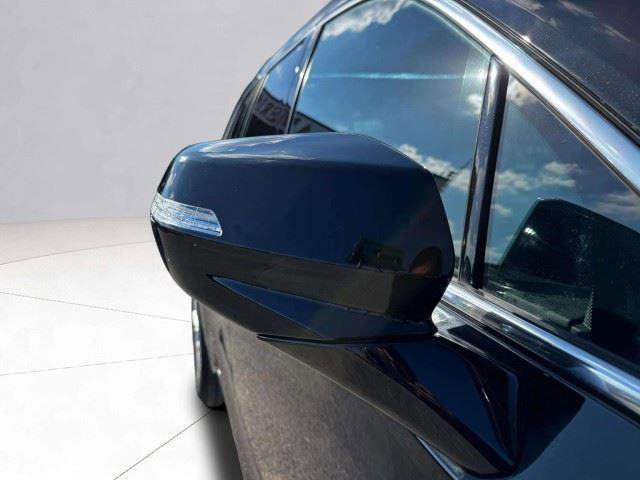 Used 2024 Cadillac XT6 Luxury w/ LPO, Floor Liner Package FWD image 9