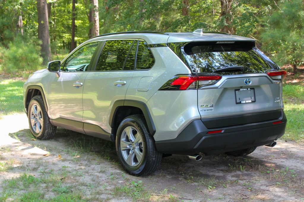 Used 2024 Toyota RAV4 XLE image 4