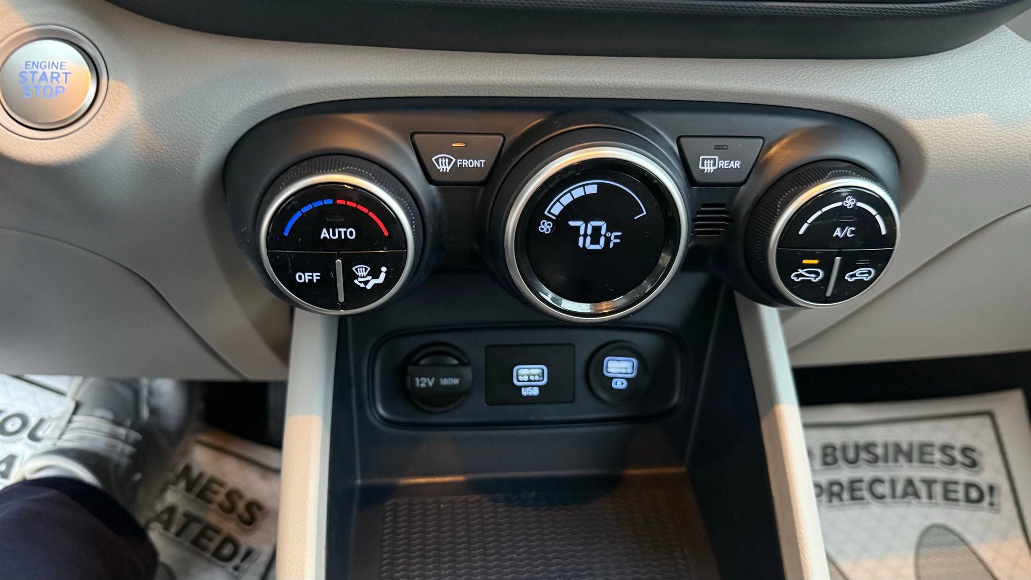 Used 2020 Hyundai Venue image 42