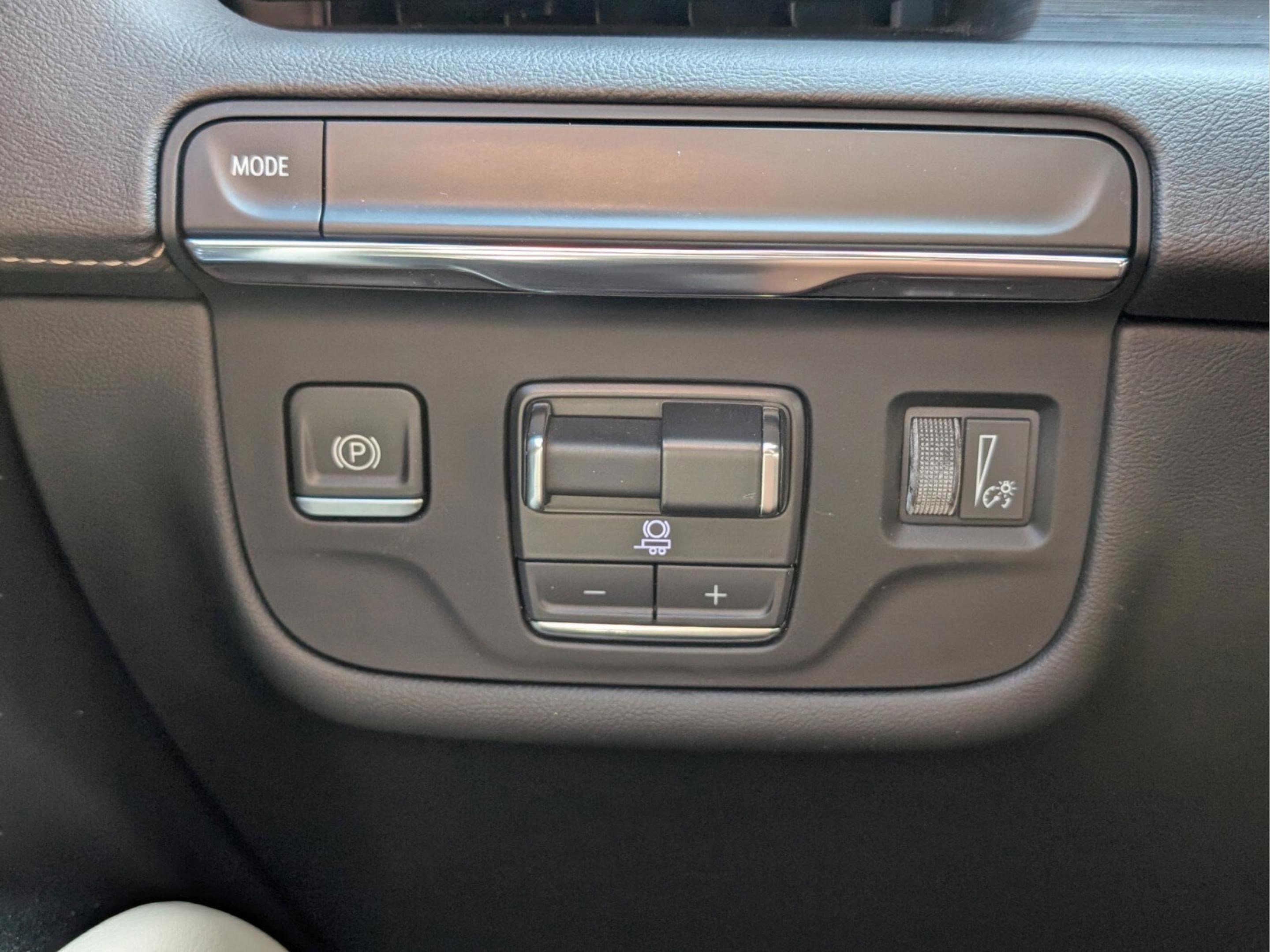 Used 2022 Cadillac Escalade ESV Sport RWD image 31