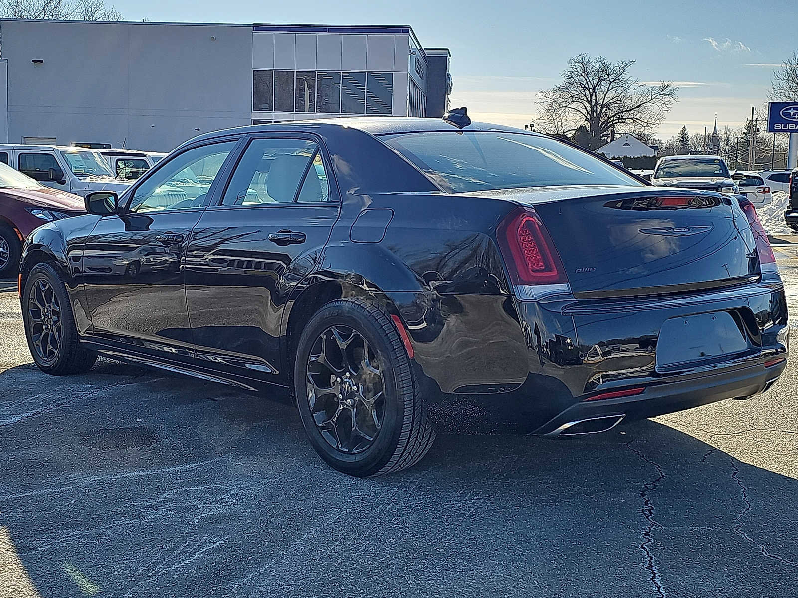 Used 2023 Chrysler 300 Touring L w/ Comfort Group image 4