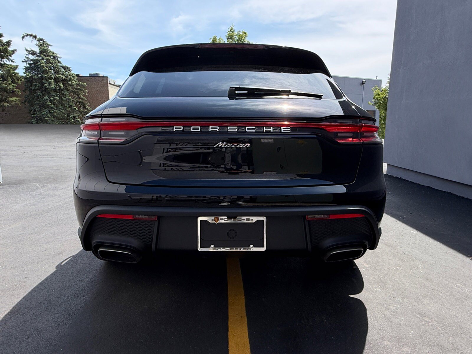 New 2026 Porsche Macan AWD/4WD image 11
